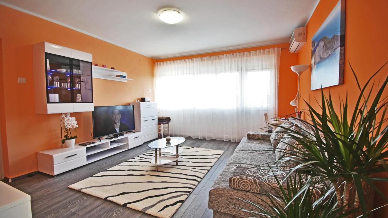 Apartment Rino****, 58M², 170M From The Beach Ριέκα Εξωτερικό φωτογραφία